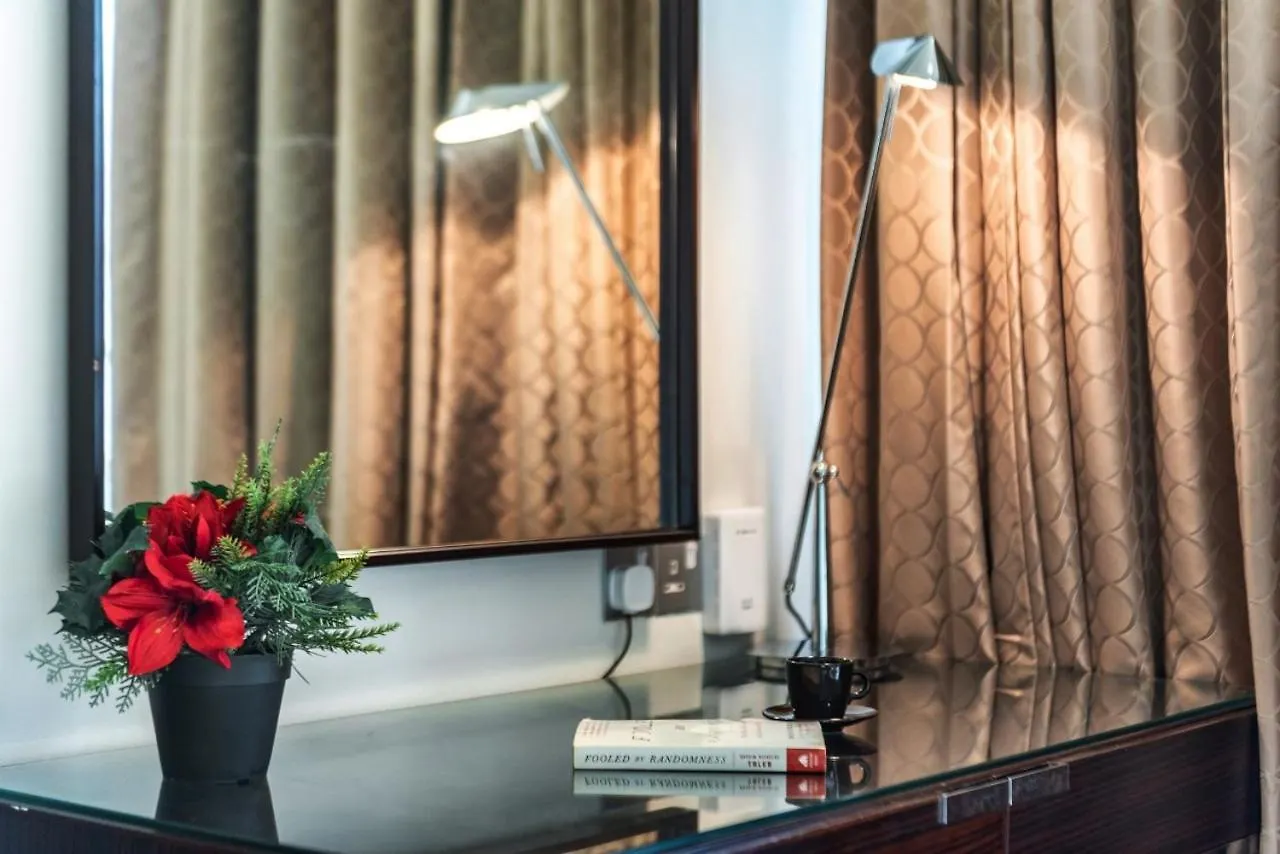 Апартаменты Luxury Studio In Emaar Residence Fashion Avenue Дубай